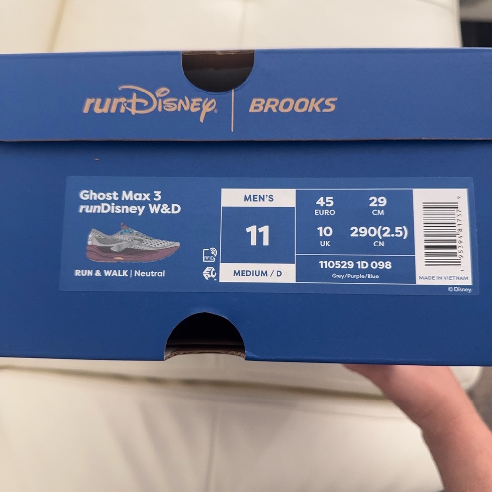 Disney Wine and Dine Limited Edition Brooks Ghost Max 3 - Picture 5 of 5